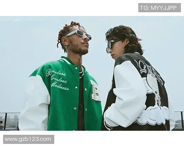 融合棒球精神与足球竞技魅力打造新型球星服饰风潮